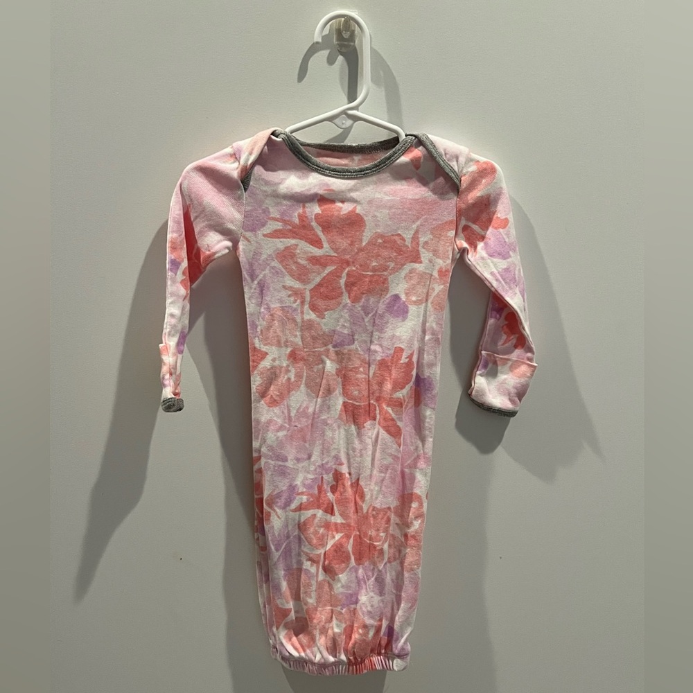 Burt’s Bees Baby Floral Baby Sleep Gown with Beanie